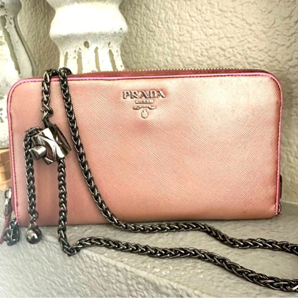 PRADA
Saffiano Metal Leather Continental Wallet